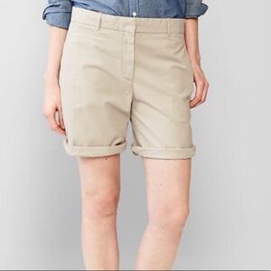 GAP Boyfriend Roll Up Khaki Shorts